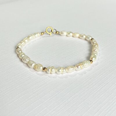 14 Pulsera de perlas con broche elaborada en plata 925 y oro amarillo de 14K