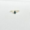 Anillo Gota Twist en Oro 14K y 18K con topacio natural de corte gota