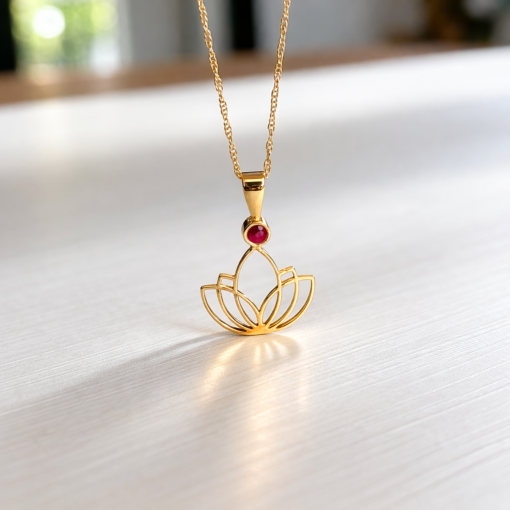 Dije Renacer Rubí en Oro 18K con rubí de corte redondo y engaste bisel