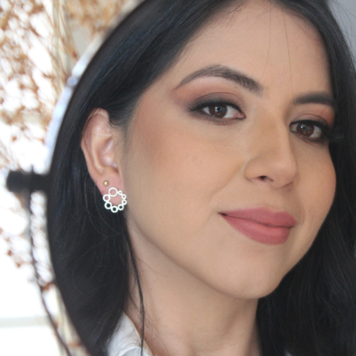 Aretes Evolución en Plata 925 con diseño contemporáneo y acabado minimalista