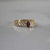79_3 Anillo Mini Oruga en oro macizo 14K con amatista oval y diseño orgánico exclusivo de Denisse Ortega
