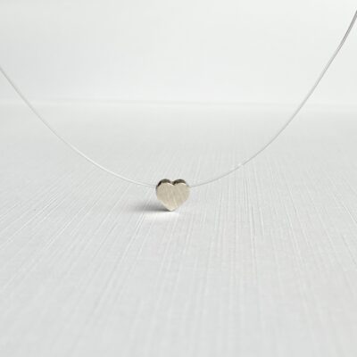 Collar Nylon Corazón Mini en Plata 950 con corazón de 8 mm y cordón transparente