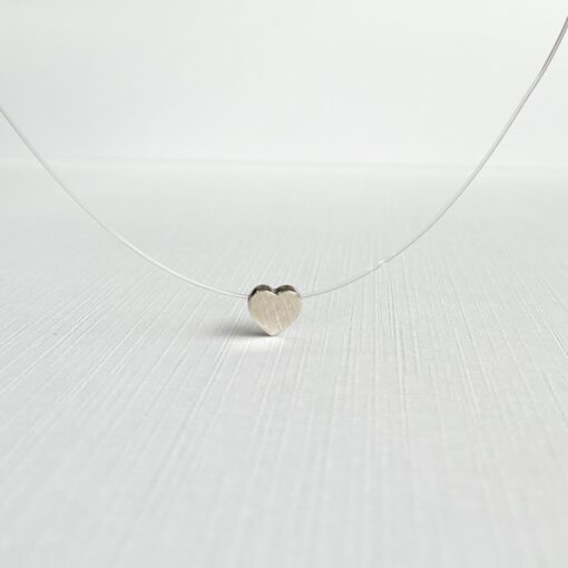 Collar Nylon Corazón Mini en Plata 950 con corazón de 8 mm y cordón transparente
