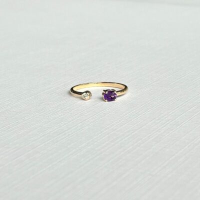 Anillo Dúo Amatista Moisanita en oro macizo 14K con amatista oval y moisanita redonda