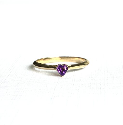 Anillo Corazón Amatista en Oro 18k  - Talla 8