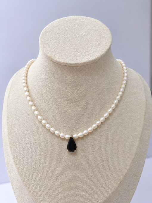 ChatGPT Image Sep 10, 2026, 07_29_31 AM Collar de Perlas y Dije Onyx Plata 925